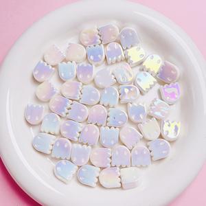 Perles acryliques lumineuses UV colorées en forme de petit fantôme, à trou droit, pour la fabrication de chaînes de téléphone et d'accessoires de porte-clés DIY - Product Image 3
