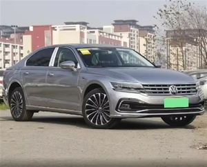 Para Phideon <span class=keywords><strong>2020</strong></span> Edición Premium Sedán 4 Puertas 5 Plazas Automático R18 Volante a la Izquierda Cuero Techo Panorámico 360 - Product Image 2