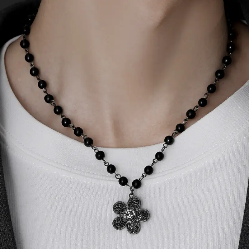 Tendance de la mode pendentif fleur noire bijoux en acier inoxydable collier de perles noires