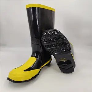 Bottes imperméables en caoutchouc Chaussures d'extérieur Couvre-chaussures à usage de neige fondante jaune Bottes au genou à bout en acier