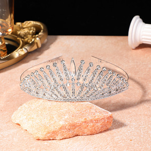 Nouvelles Demi-tiare en strass argentés, élégantes et simples, pour concours de beauté, cérémonies et soirées, accessoires pour <span class=keywords><strong>cheveux</strong></span>, tiaras et couronnes - Product Image 1