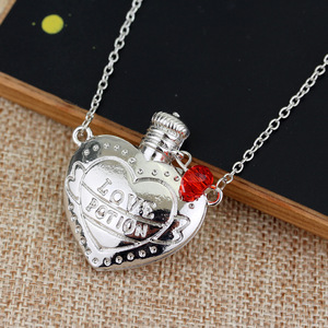 NUOVI Articoli WIZARDING WORLD Collana con Ciondolo Bottiglia dell'Amore Amortentia - Product Image 4