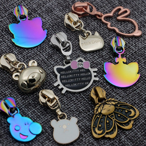 5# Custom Logo Zipper Puller of Plastic Rubber Zipper Puller / Slider For Bags Zipper Pull for Garment Tailoring Accessories