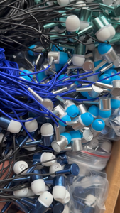 3,5 mm in-ear bedrade <span class=keywords><strong>headset</strong></span> microfoon inline-bediening zware bas-ontwerp voor karaoke live streaming PUBG 5 kleuren oortelefoon 1,2 m snoer - Product Image 3