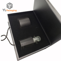 Boîte cadeau personnalisée de luxe en papier rigide noir magnétique pour ensemble de 2 bougies parfumées