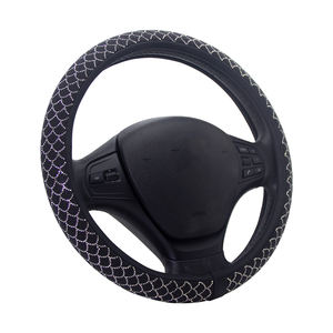 Housse de volant de luxe entièrement en cristal, effet écailles de poisson, strass brillants, accessoires universels pour voiture - Product Image 1