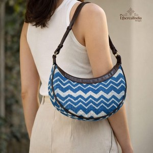 Sac demi-lune Chevron bleu en gros, sac à bandoulière fait main en coton, sac hobo demi-lune, fournisseur exportateur Inde - Product Image 1