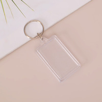 Llavero de acrílico de doble cara duradero al por mayor con diseño transparente e impermeable para souvenirs y tiendas minoristas