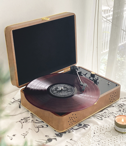 Nouveau style <span class=keywords><strong>bonne</strong></span> <span class=keywords><strong>qualité</strong></span> USB enregistrement Gramophone <span class=keywords><strong>platine</strong></span> <span class=keywords><strong>vinyle</strong></span> batterie intégrée lecteur <span class=keywords><strong>de</strong></span> musique en <span class=keywords><strong>vinyle</strong></span> électronique grand public - Product Image 3