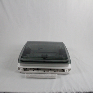 Buen servicio 400*400mm Rv Skylight <span class=keywords><strong>Camper</strong></span> 60 grados ángulo de apertura accesorios Rv Skylight - Product Image 1