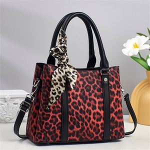 Hot Sale Leopard Tote Bags Large Capacity Leather Handbags Lady's PU Crossbody Shoulder Bag - Product Image 2