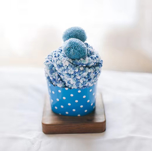 Chaussettes de sommeil créatives en molleton de corail épaississant motif de cupcake pantoufles de sol solides et drôles conception de gâteau de tasse - Product Image 3