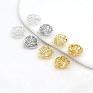 Plaqué or 18 carats, contient du zircon, pendentif en forme de coquille, breloque en forme de coquille Saint-Jacques, bracelet DIY, boucles d'oreilles, ornement D103D - Product Image 1