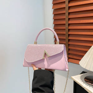 欧洲时尚设计简约斜挎包手提包新款潮<span class=keywords><strong>v</strong></span>型晚装包高颜值闪亮女式单肩包 - Product Image 5