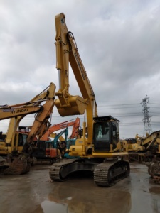 รถขุดตีนตะขาบมือสอง 23 ตัน โคมัตสุ PC220-8 ชั่วโมงการทำงานต่ำ รถขุดไฮดรอลิก เครื่องยนต์ เกียร์ มอเตอร์ ปั๊มไฮดรอลิก แบริ่ง - Product Image 5