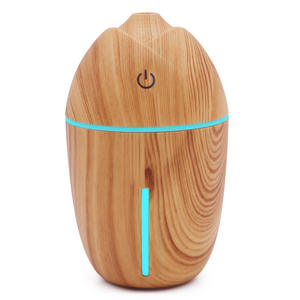 Mini humidificador USB Corn con luz, diseño de madera, 0.5L, con función de temporizador, para usar en el coche, la oficina o el hogar. - Product Image 1