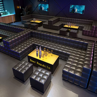 Ensemble de meubles de luxe pour boîte de nuit : banquette en U, comptoir de bar LED, canapé modulaire noir en L, table lumineuse
