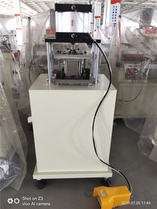 Poinçonneuse Portes et fenêtres Poinçonneuse Support technique vidéo pour produit en aluminium 2024 Moteur en aluminium fourni Nouveau - Product Image 3