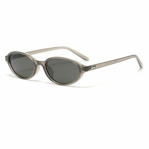Gafas de Sol STY19402H con Marco Pequeño y Logotipo Personalizado, Gafas de Sol Ovaladas Beige de Moda para Mujer, Decoración con Remaches de Corazón, Protección UV400 - Product Image 5