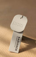 Etiquetas de ropa con logotipo de marca privada personalizada Etiquetas colgantes oscilantes con código de barras para tamaño de ropa Material de papel Etiquetas de precio de venta