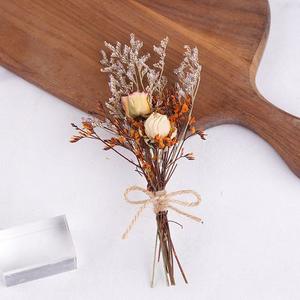 Mini <span class=keywords><strong>bouquet</strong></span> <span class=keywords><strong>de</strong></span> <span class=keywords><strong>fleurs</strong></span> <span class=keywords><strong>séchées</strong></span> colorées pour bricolage artisanat décorations <span class=keywords><strong>de</strong></span> carte <span class=keywords><strong>de</strong></span> vacances <span class=keywords><strong>de</strong></span> mariage pour la fête des mères saint valentin noël - Product Image 6