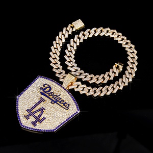 สร้อยคอจี้แชมป์ LA Dodgers ลดราคาพิเศษ สำหรับทุกเพศ ชุบทอง/เงิน  พร้อมสายคิวบาลิงค์  ของขวัญสำหรับแฟนกีฬา - Product Image 5