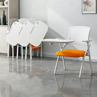 Chaise pliable peu encombrante avec dossier en maille et accoudoirs, pour tablette d'écriture, formation, conférence, école, bureau, réunion, événement