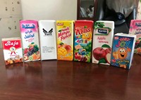 Máquina de envasado de llenado y sellado de cajas de cartón con forma de ladrillo de jugo a precio de fábrica con Aplicador de pajita para 125ml 200ml 500ml