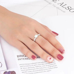 Bijoux américains Vente à chaud Bijoux <span class=keywords><strong>en</strong></span> forme de coeur Bague <span class=keywords><strong>en</strong></span> opale blanche Bagues <span class=keywords><strong>en</strong></span> <span class=keywords><strong>argent</strong></span> sterling 925 plaqué rhodium pour femmes - Product Image 2