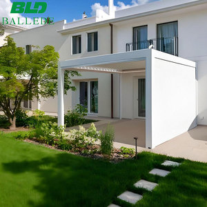 Pergola extérieure design villa avec toit ouvrant imperméable, gazebo en aluminium blanc motorisé avec <span class=keywords><strong>rideau</strong></span> - Product Image 1