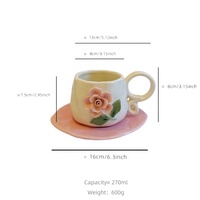 Ensemble de tasses et soucoupes à café en céramique irrégulières, style rétro, fleurs roses 3D faites à la main, tasses et soucoupes à thé crémeuses pour cadeaux et décoration intérieure