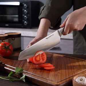 Set Professionale di 3 Coltelli da Cucina in Acciaio Inox con Manico Cavo, Coltelli Santoku e Multiuso con Confezione Regalo Magnetica per Chef - Product Image 5