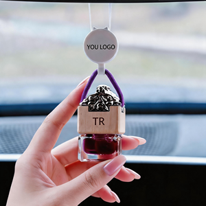 Refined <b>Car</b> Hanging Perfume <b>Bottle</b> High Shine Finish For Luxury Gift Boutique Wholesale Factory Direct Price Premium Set Gift - Product Image 1