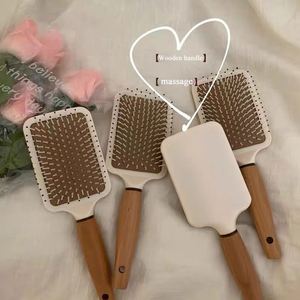 Cepillo de masaje con cojín de aire y mango de madera, antiestático, desenredante, para cabello rizado, de diseño sencillo y moderno - Product Image 1