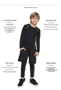 カスタムキッズ4ピーススポーツセット フーディー、Tシャツ、ショートパンツ＆コンプレッションパンツ アスレチックワークアウトフィットネス用 - Product Image 3