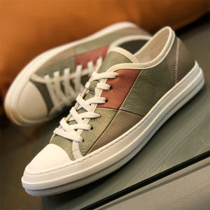 Chaussures en cuir décontractées pour hommes de Style britannique Tendance jeunesse avec hauteur à lacets augmentant et caractéristique imperméable à l'eau Correspondance des couleurs - Product Image 3