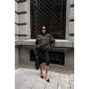 เสื้อแจ็คเก็ตหนังกลับรุ่นไพล็อตสีกากีสำหรับผู้หญิง - Product Image 3