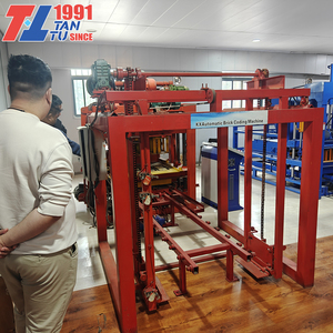 Machine de fabrication de moules modifiés pour blocs creux, blocs pleins et blocs de toiture en béton mobile TT4-45, fabricant en Chine - Product Image 1