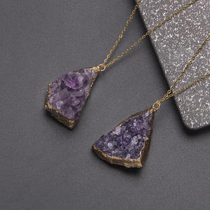 천연석 크리스탈 펜던트 크리스탈 클러스터 드루지 스톤 자수정 Geodes는 금도금 목걸이로 덮여 있습니다 - Product Image 2