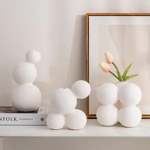 Wholesale Custom Geometric Art Plain Embryo Vases For Home Decor Modern Ceramic Flowerware White Ceramic Vase Ornament