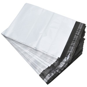 17*30cm sacchetti di spedizione bianco grande Poly Mailer autosigillanti <span class=keywords><strong>buste</strong></span> di <span class=keywords><strong>plastica</strong></span> per forniture di abbigliamento borse Pack 2000 pz - Product Image 1