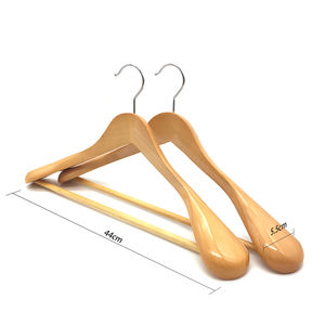 Perchas de madera natural con logo de fabricante directo, precio competitivo, calidad superior, perchas para trajes de madera - Product Image 6