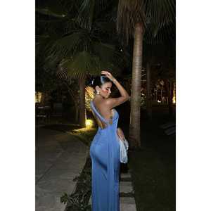 Vestido de Noche Índigo con Detalle de Anillo Intrincado en la Espalda, Elegante Vestido Largo - Product Image 1