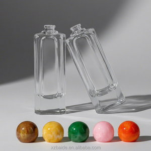 Flacon de parfum en verre écologique personnalisé 75ml 80ml, flacon de parfum vide transparent recyclable à bouchon irrégulier avec capuchon en résine colorée - Product Image 3