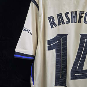 カスタムタイ製高品質サッカーシャツ速乾メッシュジャージー デ サッカー No. 7番 ヴィニ・マドリード サッカーユニフォーム 2025-2026 - Product Image 1