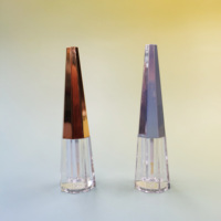 Anpassbare 3ml Pyramiden form Lip gloss Tubes Leere Plastik flaschen mit Zauberstab Fabrik Direkt verkauf Kosmetik verpackung