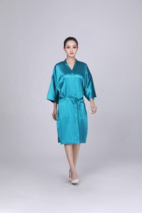 Bata de Peluquería Color Gris Plateado con Logotipo Personalizado, Kimono para Salón de Belleza, para Teñir y Cortar el Cabello, Bata Cómoda para el Cuidado de la Belleza para Clientes - Product Image 6