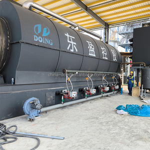 Usine de pyrolyse semi-continue 15T/J pour la transformation des déchets de caoutchouc et de plastique en huile de pyrolyse <span class=keywords><strong>avec</strong></span> produit secondaire de fumée de carbone - Product Image 2