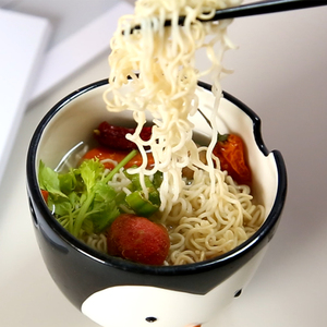 Muestra gratis 2024 Venta caliente Animal de cerámica Cuenco de fideos Ramen con palillos Logotipo impreso personalizado Cuenco de fideos Ramen - Product Image 2