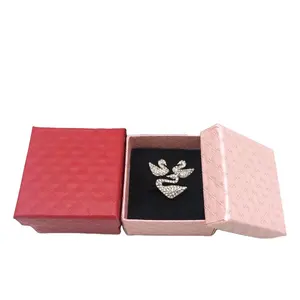 Boîte à bijoux en papier personnalisée très vendue avec LOGO à la mode pour l'emballage de costume ou de collier